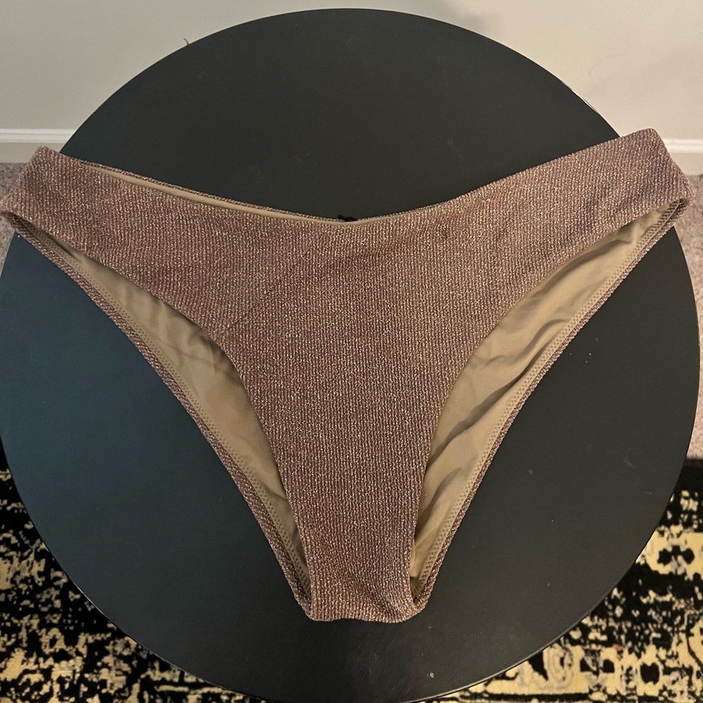 Vetchy large bottom